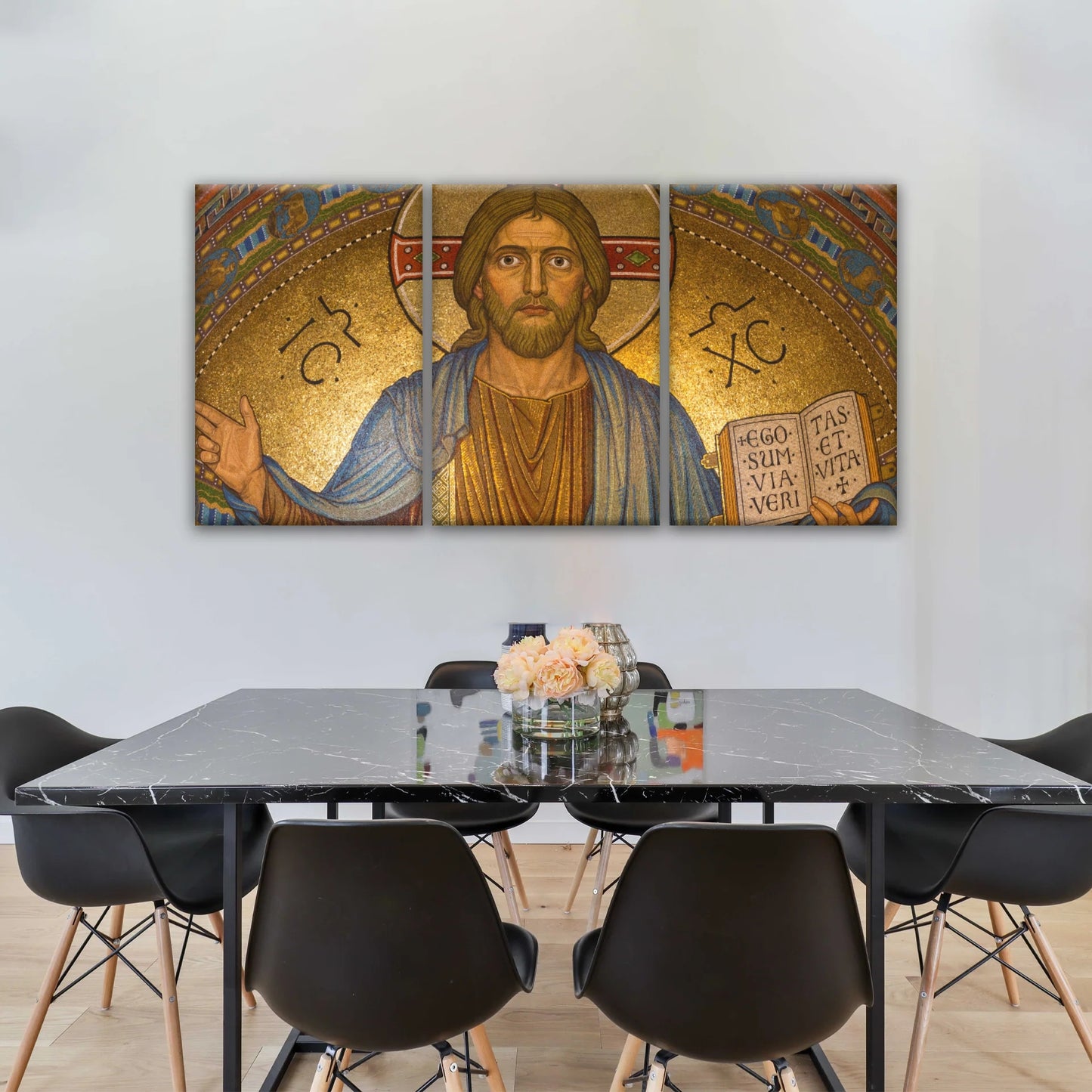 Jésus-Christ tenant un livre Art mural chrétien sur toile