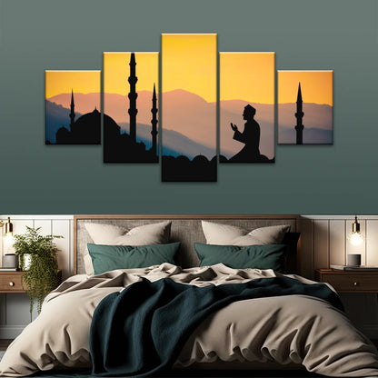 Silhouette d'homme priant dans une mosquée pendant le Ramadan islamique Décor islamique